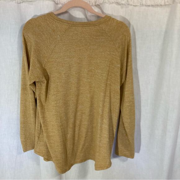 American Eagle basic casual marigold yellow knit super soft cozy warm top size M - Picture 4 of 7
